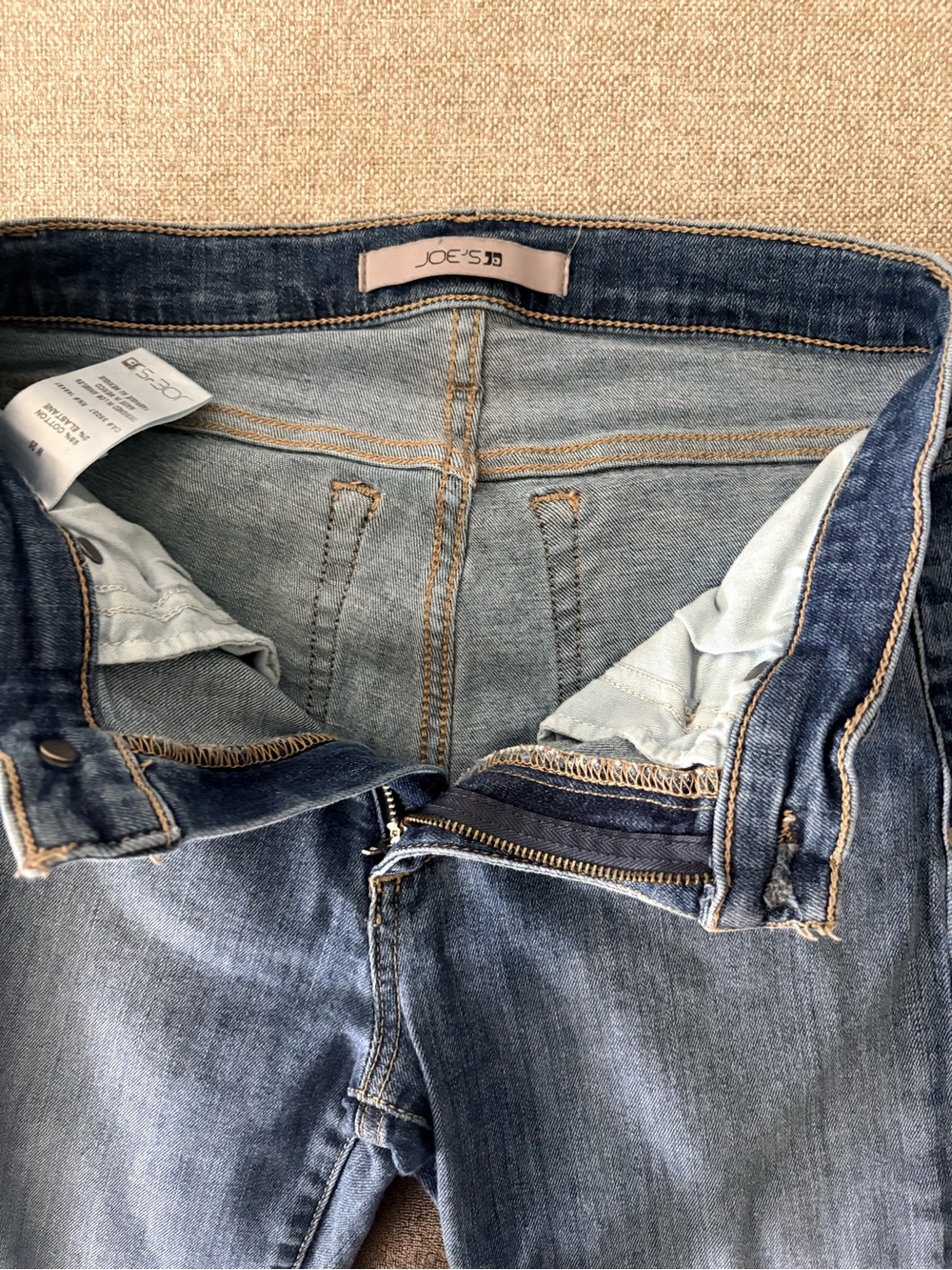 Joe's Jeans Light-Mid Blue Boyfriend Jeans- ready to go!!! - Picture 3 of 3